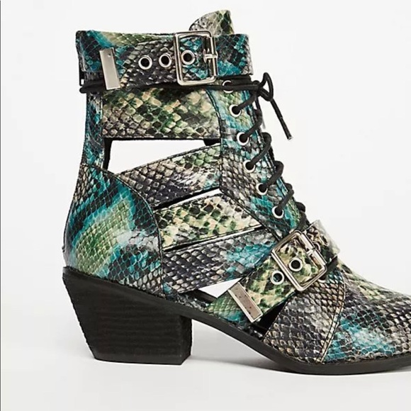 Jeffrey Campbell Raider Lace-Up Boot Snake Print - Picture 2 of 8